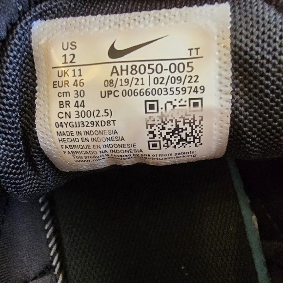 Nike Air Max 270 - Picture 9 of 9